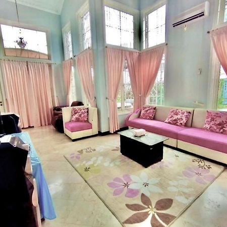 Vila Princess,Sentul 4Bedroom Dan Tenda Camping,Private Pool, Tenis Meja, Mini Billiard, Karaoke, Ayunan,Bbq, 08Satu3 80Satu6 4Satu5Satu โบกอร์ ภายนอก รูปภาพ