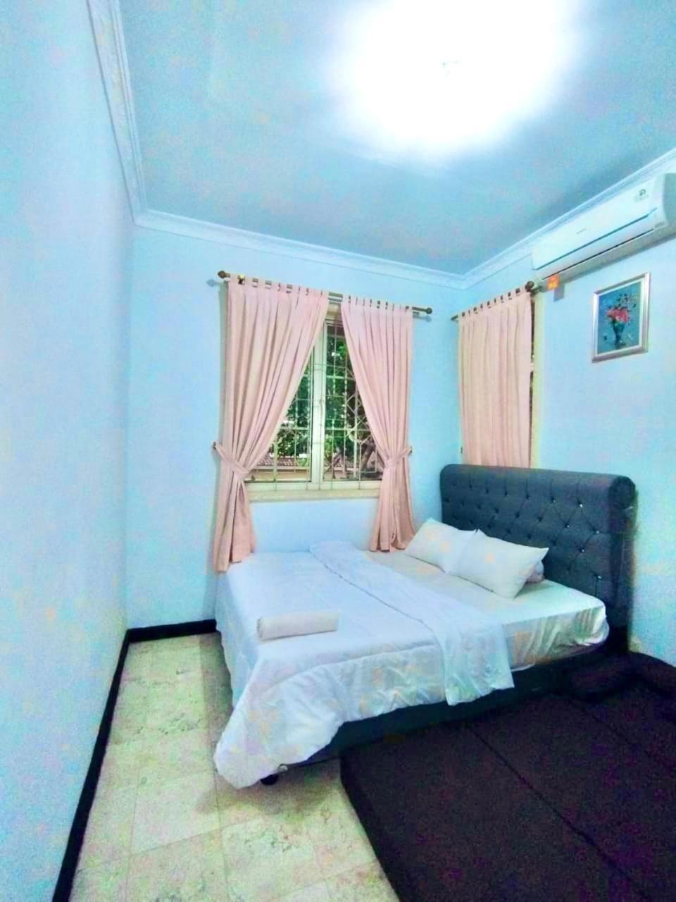 Vila Princess,Sentul 4Bedroom Dan Tenda Camping,Private Pool, Tenis Meja, Mini Billiard, Karaoke, Ayunan,Bbq, 08Satu3 80Satu6 4Satu5Satu โบกอร์ ภายนอก รูปภาพ