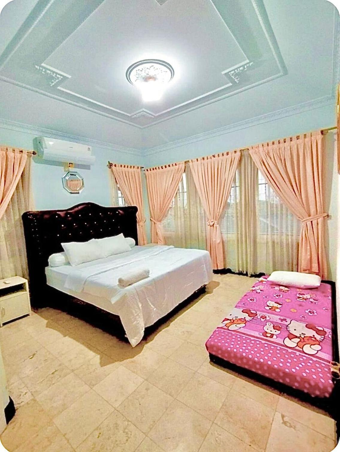 Vila Princess,Sentul 4Bedroom Dan Tenda Camping,Private Pool, Tenis Meja, Mini Billiard, Karaoke, Ayunan,Bbq, 08Satu3 80Satu6 4Satu5Satu โบกอร์ ภายนอก รูปภาพ