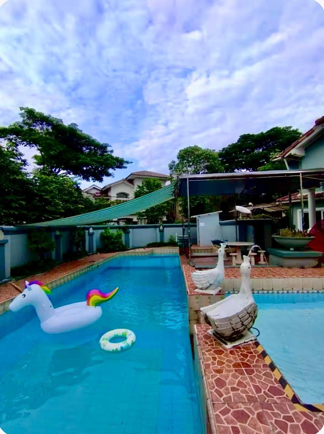 Vila Princess,Sentul 4Bedroom Dan Tenda Camping,Private Pool, Tenis Meja, Mini Billiard, Karaoke, Ayunan,Bbq, 08Satu3 80Satu6 4Satu5Satu โบกอร์ ภายนอก รูปภาพ